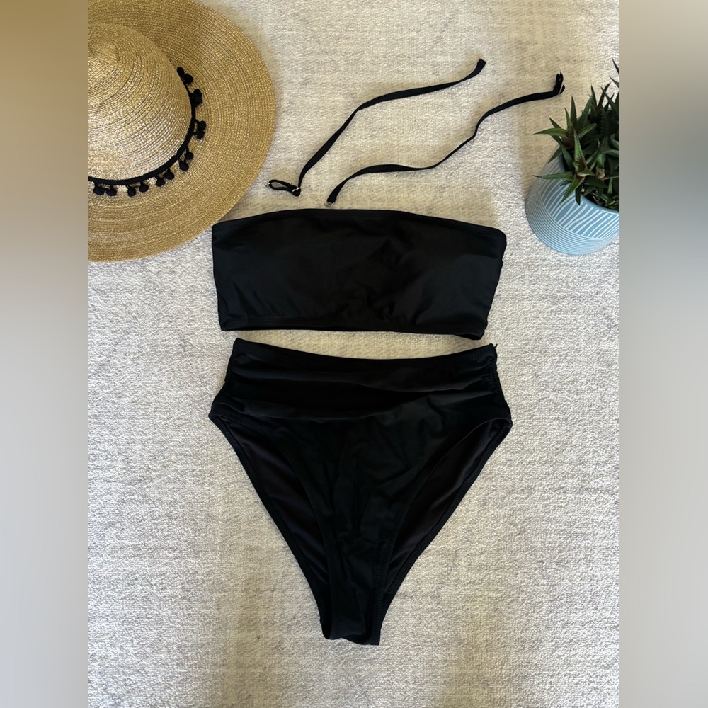 Elegant Black Women's Swimwear Set